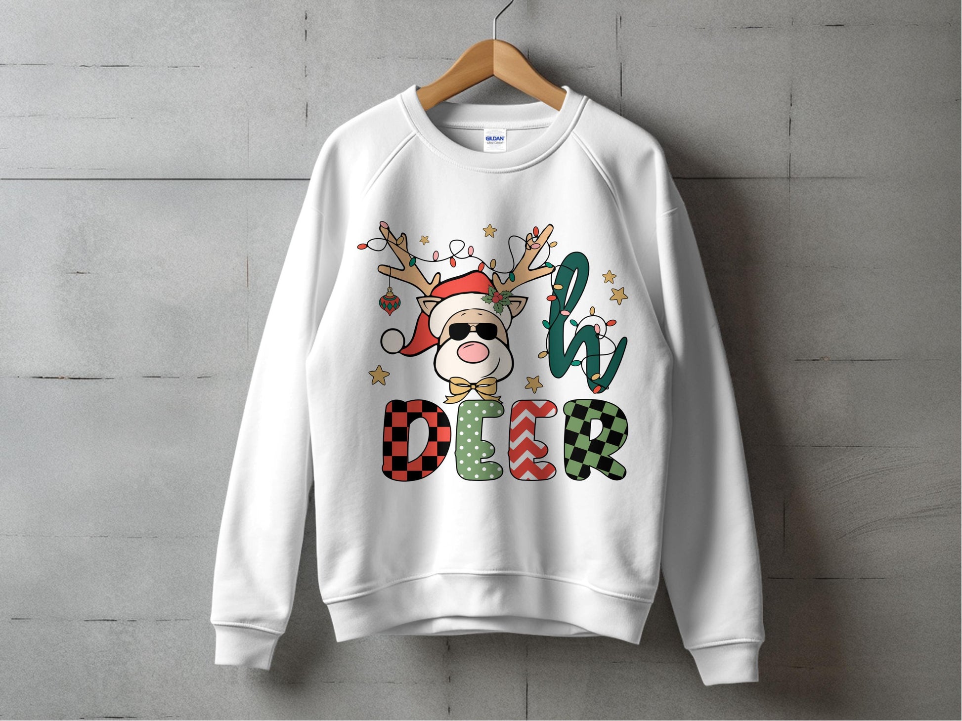 Festive Christmas Sweatshirt with Cute Reindeer Graphic, Holiday Pullover, Casual Winter Apparel for All Ages